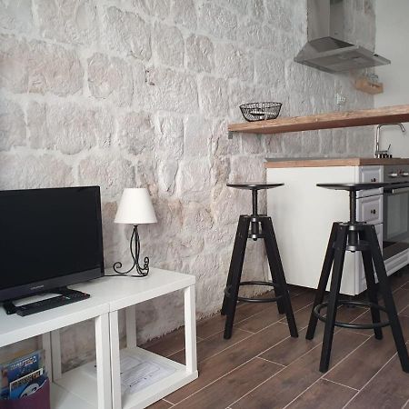 Apartments Kut Віс Екстер'єр фото