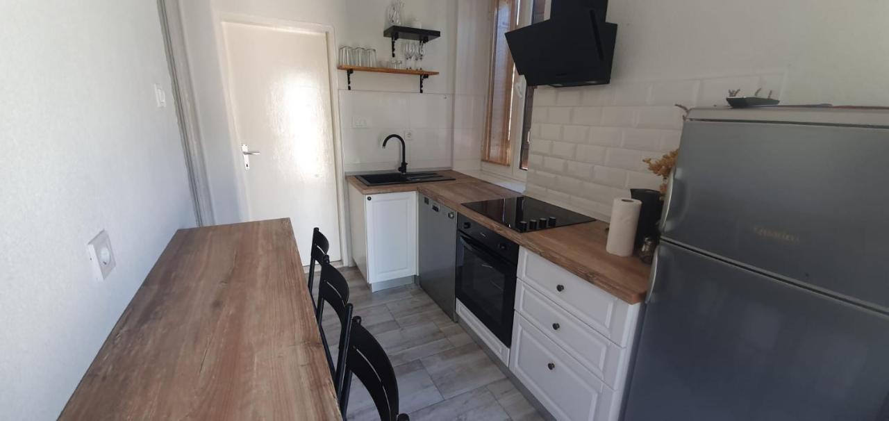 Apartments Kut Віс Екстер'єр фото