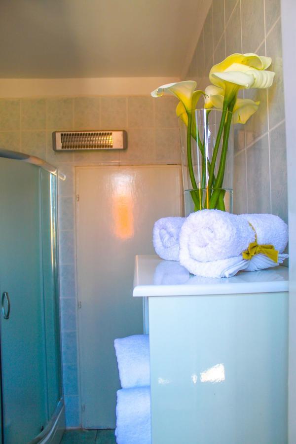 Apartments Kut Віс Екстер'єр фото
