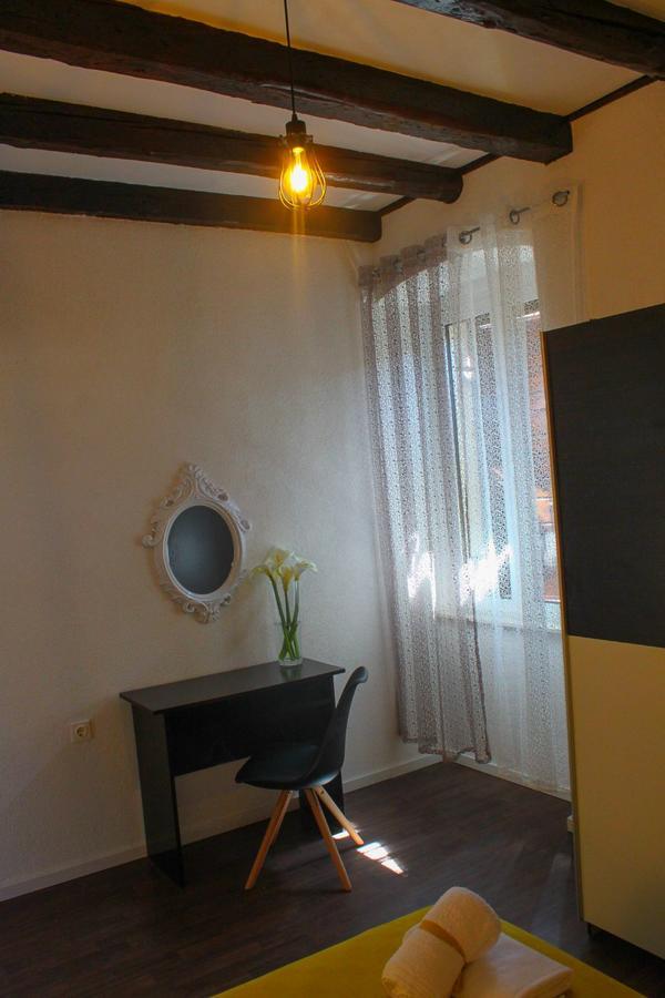 Apartments Kut Віс Екстер'єр фото